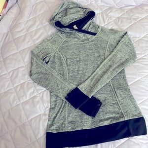 Lululemon - Black/Gray - Size 8 - Hooded Sweater - EUC